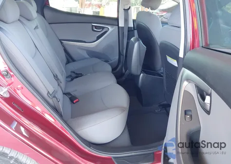 2015 Hyundai Elantra Se z USA, uszkodzony, nr VIN 5NPDH4AE1FH619343